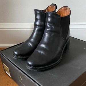 FRYE SABRINA CHELSEA, BLACK LEATHER, 8